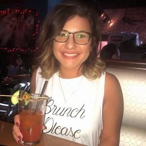 Meet your Posher, Hollee